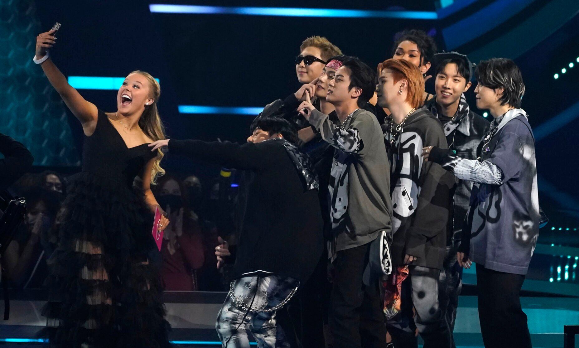 2021 American Music Awards - Show